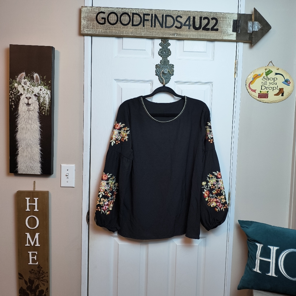 Black embroidery long sleeve Lightweight Boho blouse M